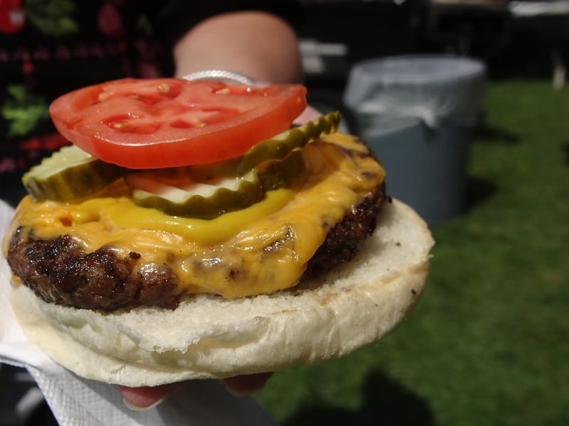 tasty and delicious cheeseburger