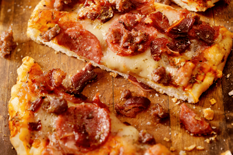 Flatbread Grilled Pizza: Pepperoni & Onion