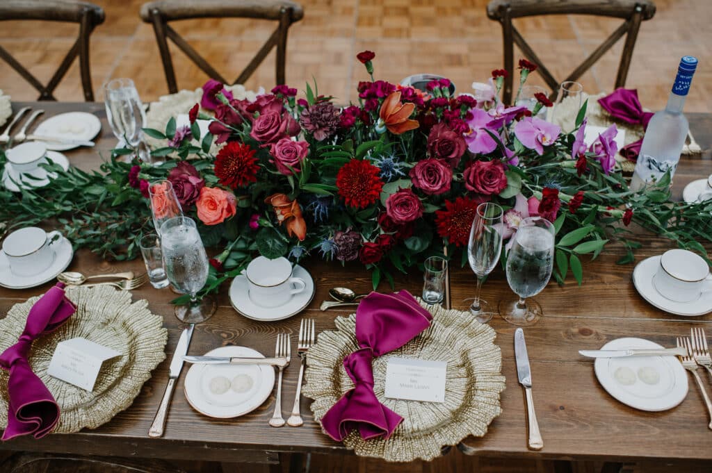 Table decor with floral and tablesetting