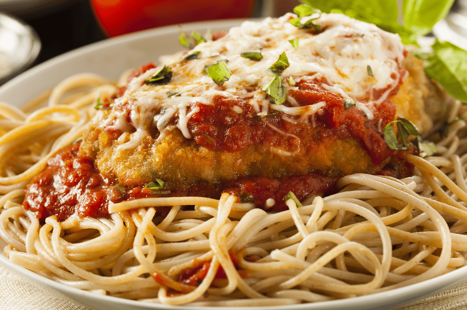 chicken parmesan with tomato sauce and spaghetti